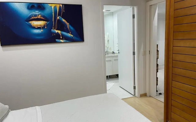 Apt Copacabana quadra da praia 804