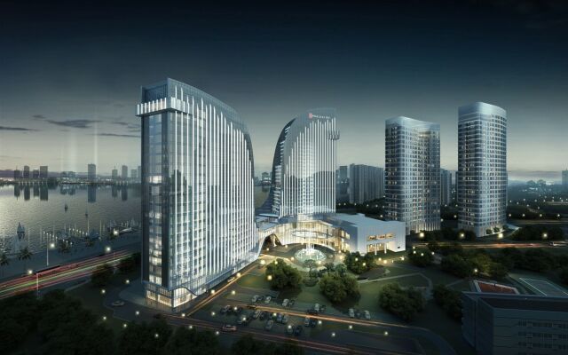 HUALUXE Xiamen Haicang Harbour View by IHG