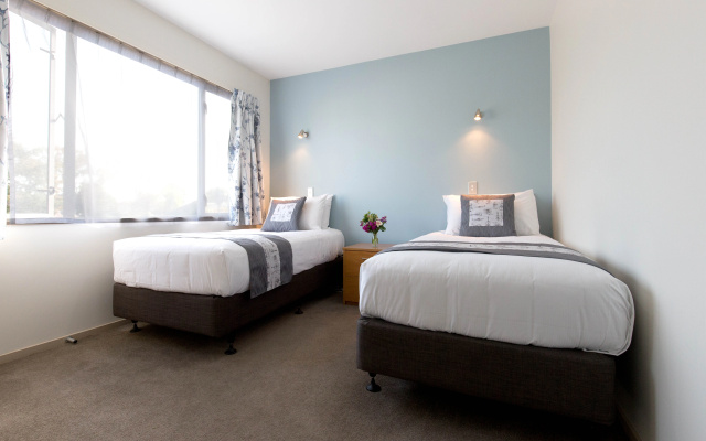 Riccarton Motor Lodge – Guest Rooms – Christchurch