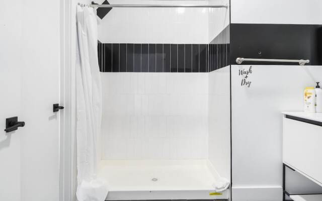 Luxury 2BR 30 Mins to Manhattan Evonify