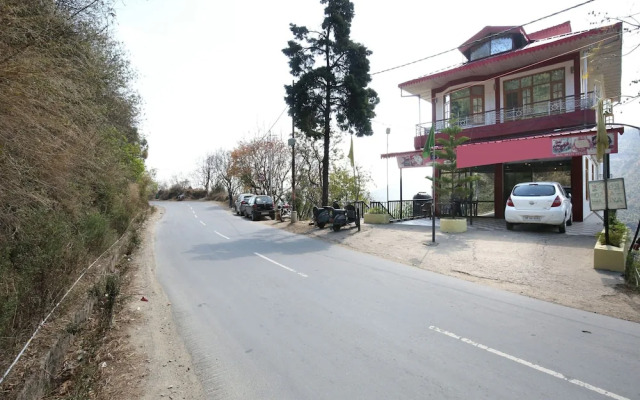 OYO 12796 Home Studios Hill View Solan