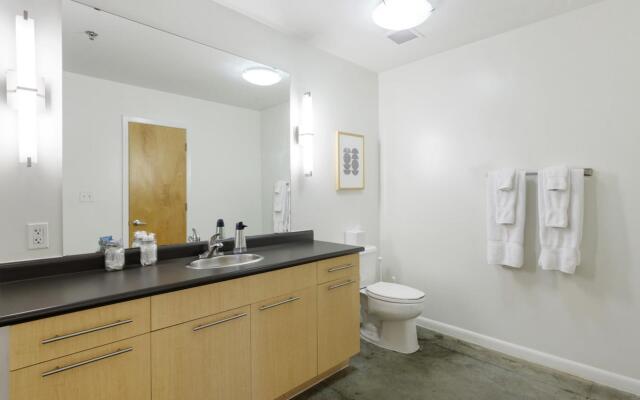 Austin | Exclusive 1BD/1BA 2nd Street District Apartment