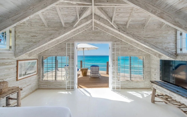 Easy & Sunset Reach 6 Bedroom Villa