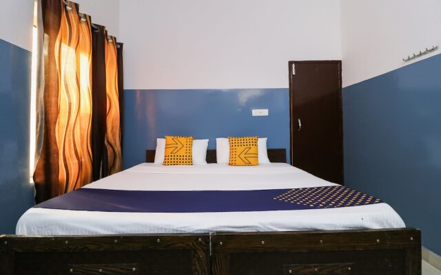 Spot On 61705 Hotel Rose Star
