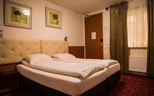 Amsterdam Downtown Hotel