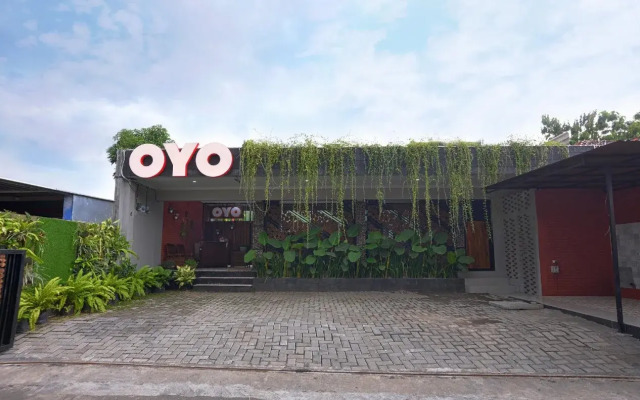 Royal Gejayan Homestay By OYO Rooms