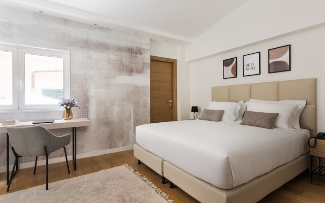 At 41 Luxury Suites & Rooms