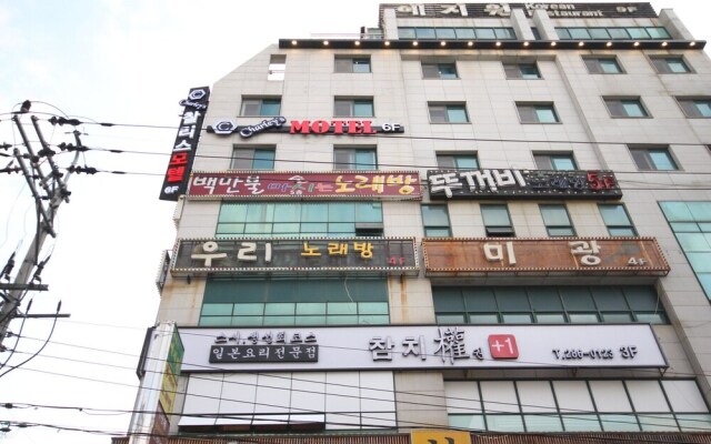 hotelImage