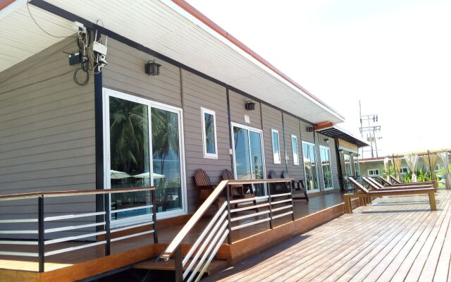 The Ford Sunset Beach Resort