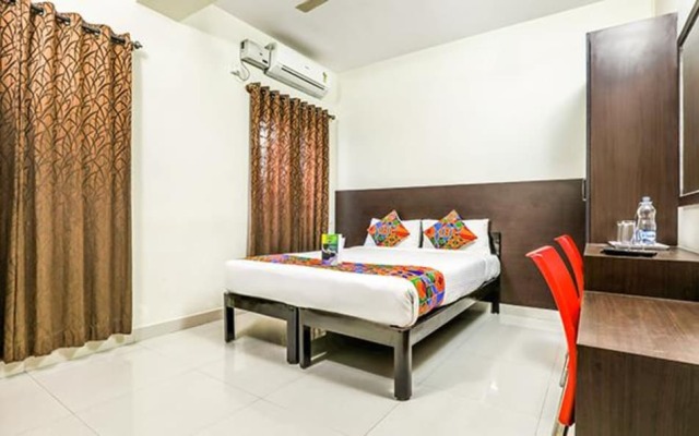 Fabhotel Comfort Inn
