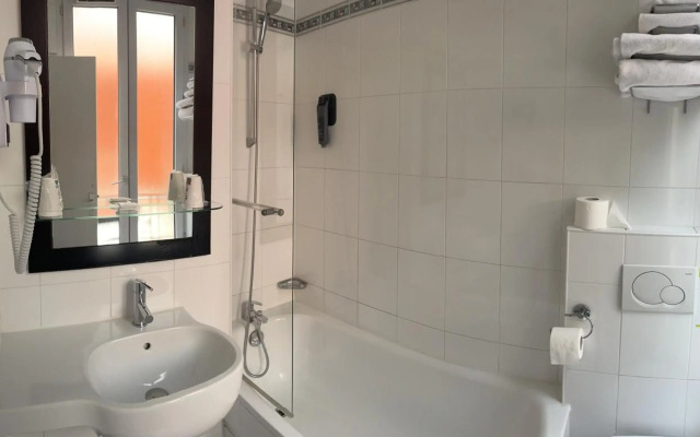 Hipotel Lilas Gambetta
