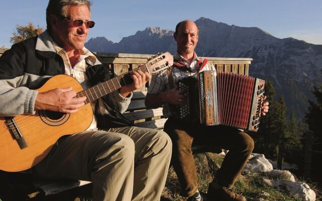 Heavenly Apartment in Wängle Tyrol With Walking Trails Near