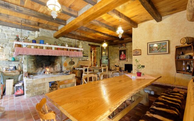 Casa Mira - Two Bedroom Holiday Home with Pool