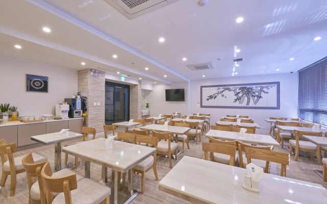 Gwangju Aura Hotel