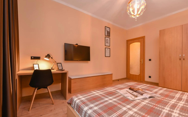 Sofia Dream Apartment - The Library - 3-BDR, 2-BTHR