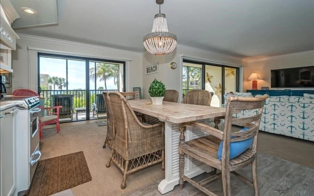 Sea Oats 232 2 Bedroom Condo by RedAwning