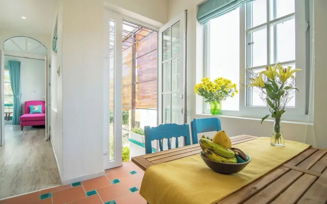 Sunnybeautiful 2-bdr apartment An Bang