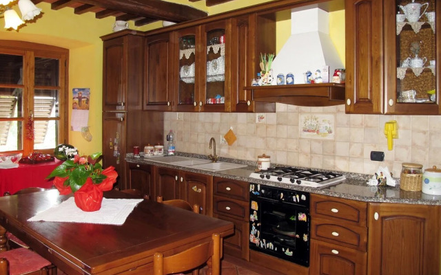 Sara Gello in Gello With 3 Bedrooms and 3 Bathrooms