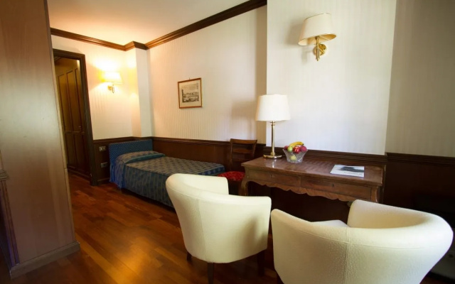Hotel Corona