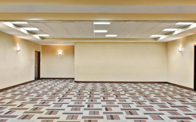 Four Points by Sheraton College Station