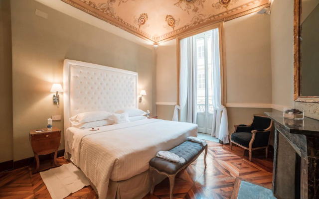 Royal Palace Luxury Suites & Hotel