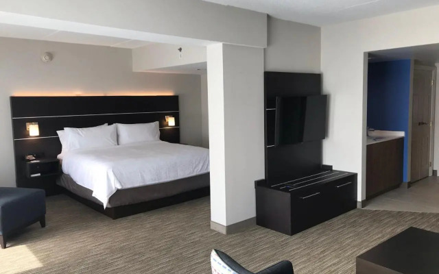 Comfort Inn & Suites Conference Center