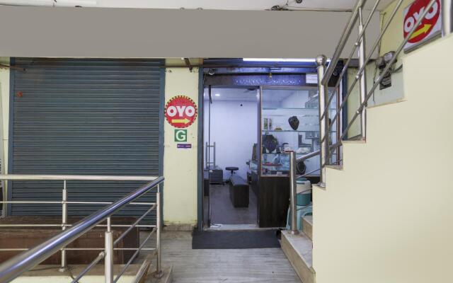 OYO 76309 Hotel Royal Palace