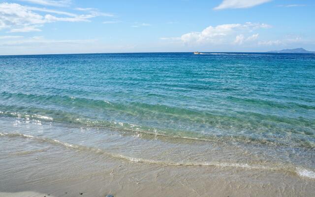 El Galleon Beach Resort Asia Divers