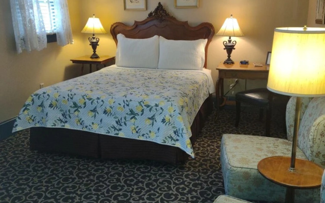 The Lafayette Inn