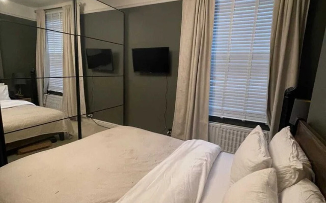 Lovely 2 Bedroom Apartment Close to Putney Riverside