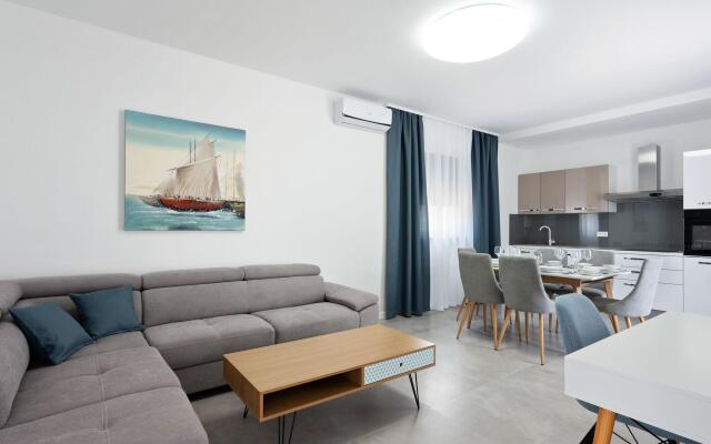 Holiday Home in Vir With Private Pool