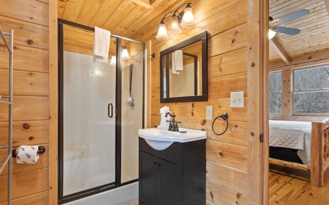 Huckleberry Hideaway