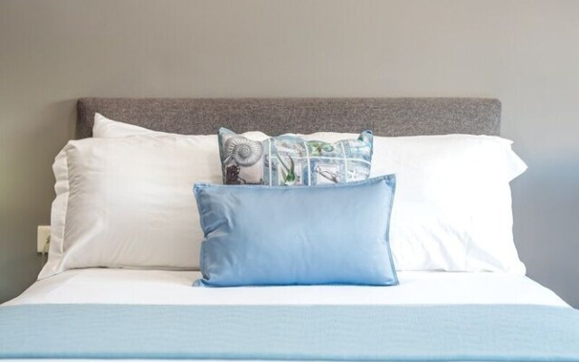 Sabbia 4201-3 Bedrooms ALL IN Suite Condo