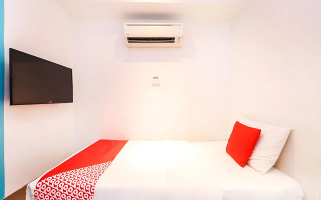 OYO 246 Link Inn (Sanitized Stay)