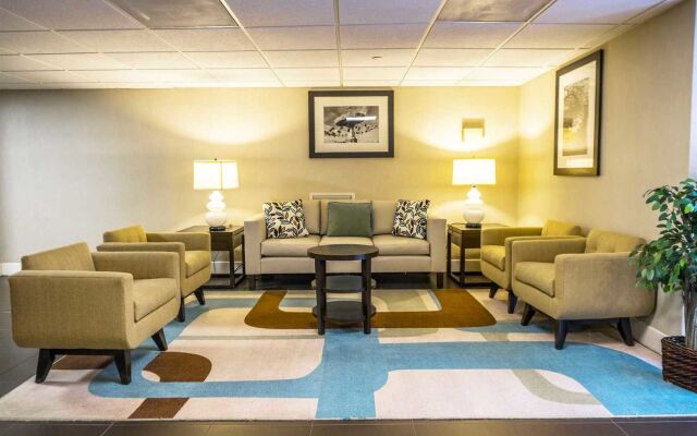 Holiday Inn & Suites Across From Universal Orlando by IHG