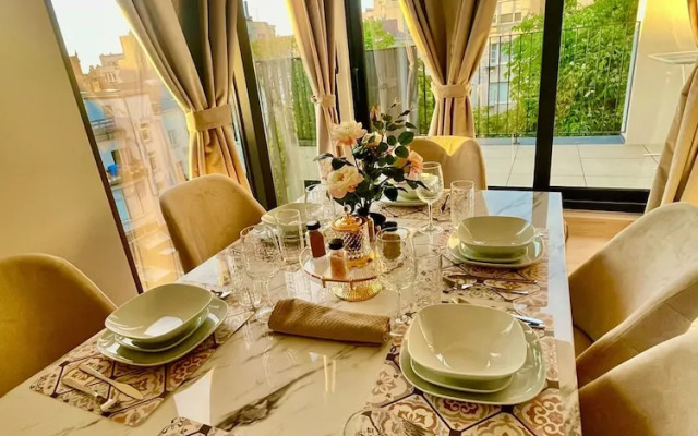 One Lux Stay Near Antwerp Central - 3 Bedroom 1.5 Bathroom