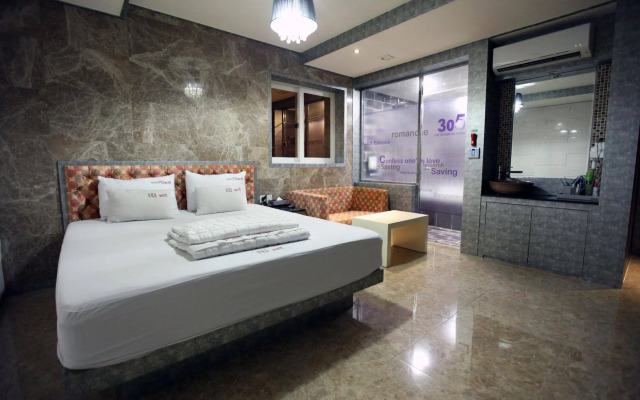 Brown Dot Hotel Sasang Renecite