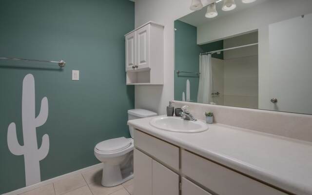 2BR Scottsdale Apartment by WanderJaunt