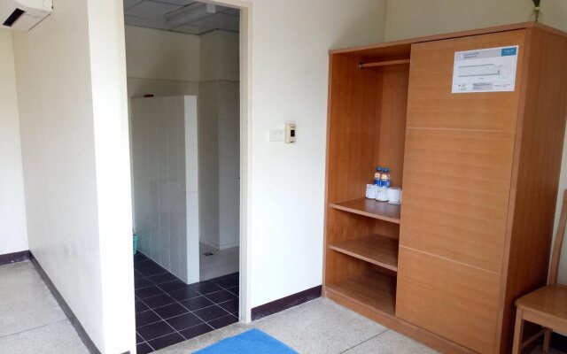 Bang Saphan Resort Hotel