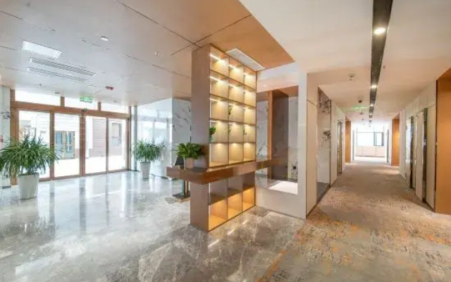 Qianhai Hotel