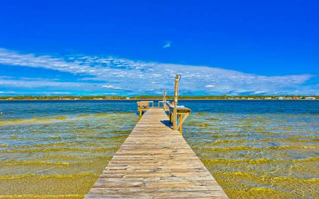 Summer House West C202