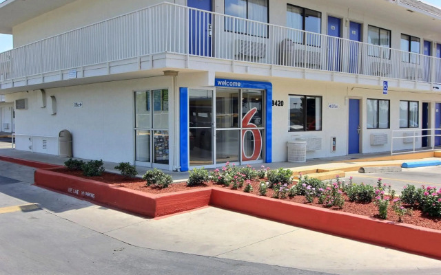 Motel 6 Austin, TX - North