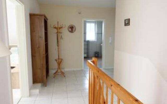 Reetdachhaus "Strandhaus Sterni"