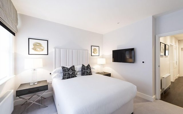 Luxury Three Bedroom - Flat 132 (Lower Ground Floor)