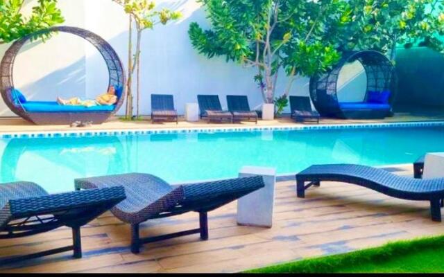 Hotel Cloud 9 Negombo
