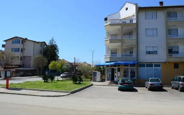 Kirovi Guest House