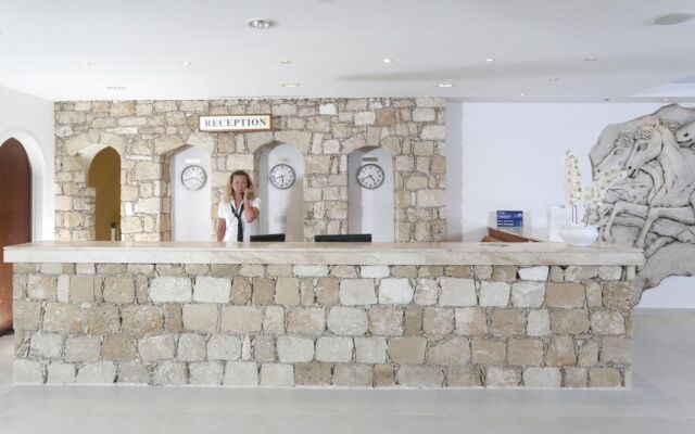 Kapetanios Aqua Resort