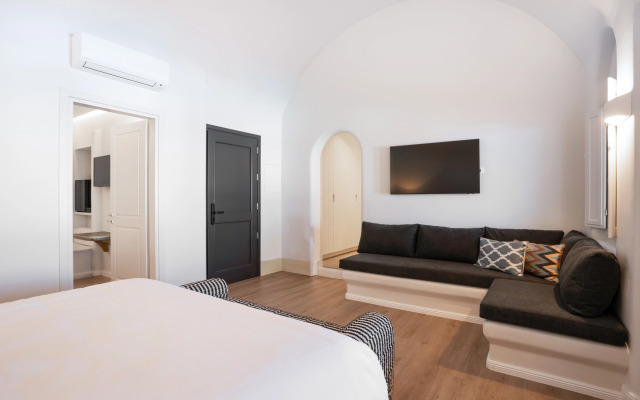 NĒRO Light-Filled Suites