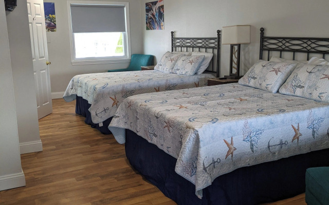 Riverboat Inn and Suites