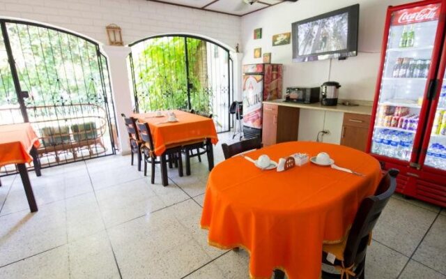 Suites & Apartments San Benito Zona Rosa